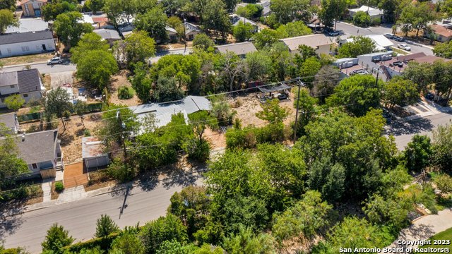 Listing photo id 28 for 316 Pinckney St