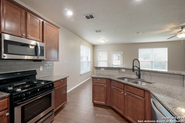 Image 5 of 19 For 12050 Texana Cove