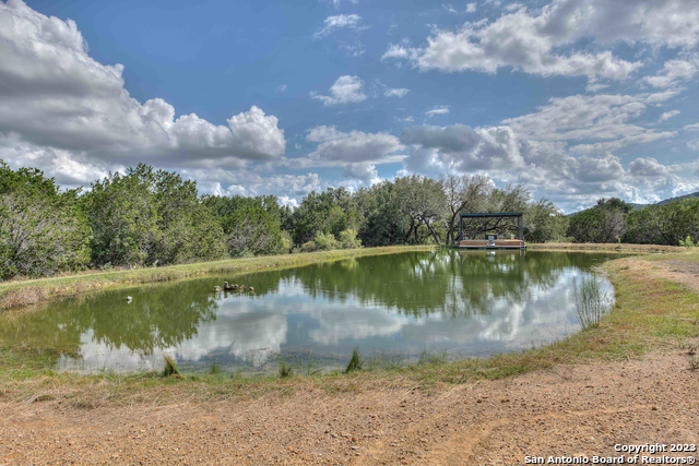 Listing photo id 22 for 319 Bent River Rd