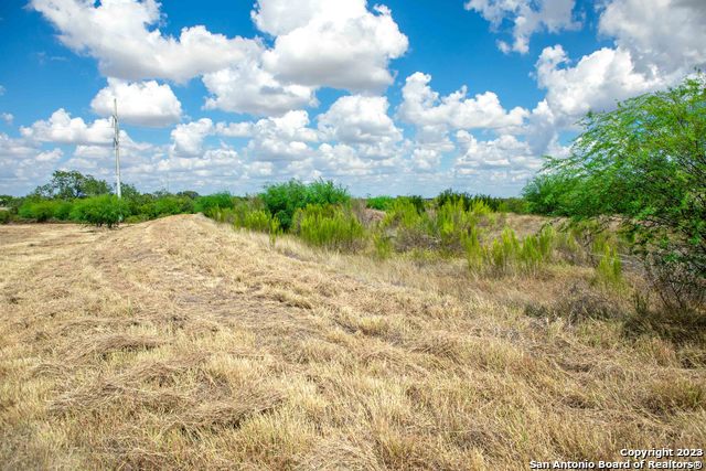 Image 22 of 29 For +-- 18 Acres Highway 181 Behind Stripes