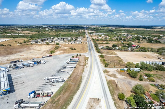 Image 4 of 29 For +-- 18 Acres Highway 181 Behind Stripes