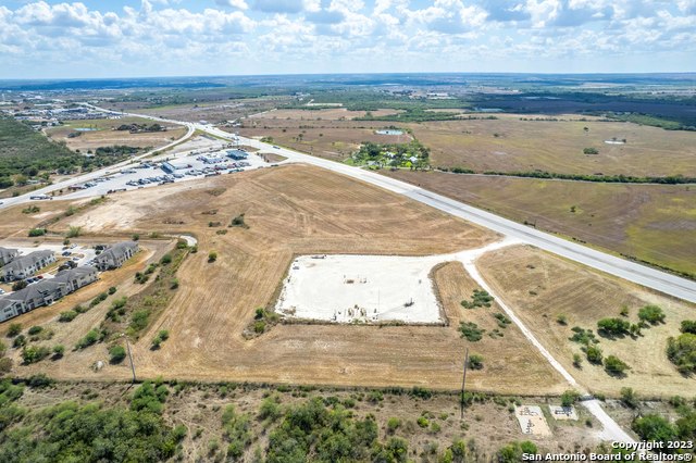 Image 9 of 29 For +-- 18 Acres Highway 181 Behind Stripes