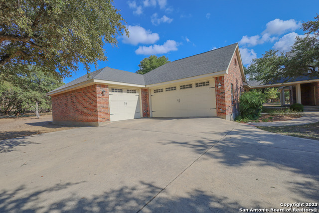 Image 42 of 65 For 2611 Kangaroo Ct