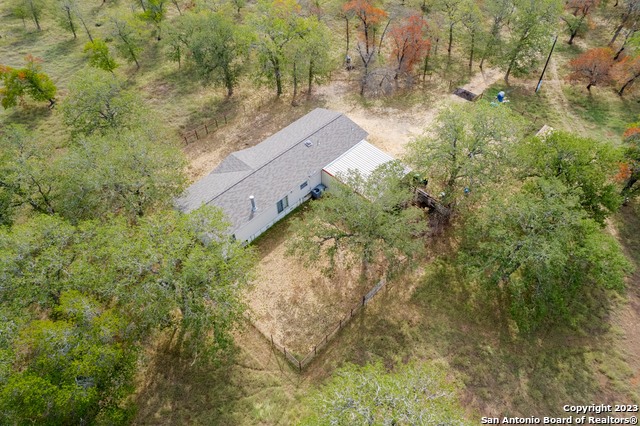 Listing photo id 19 for 455 Hubble Ln