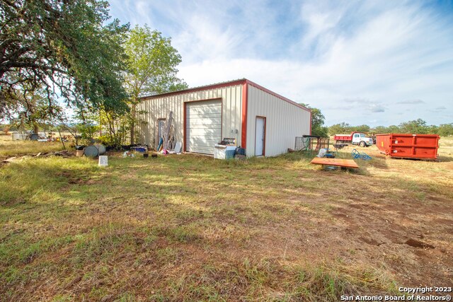 Listing photo id 21 for 455 Hubble Ln