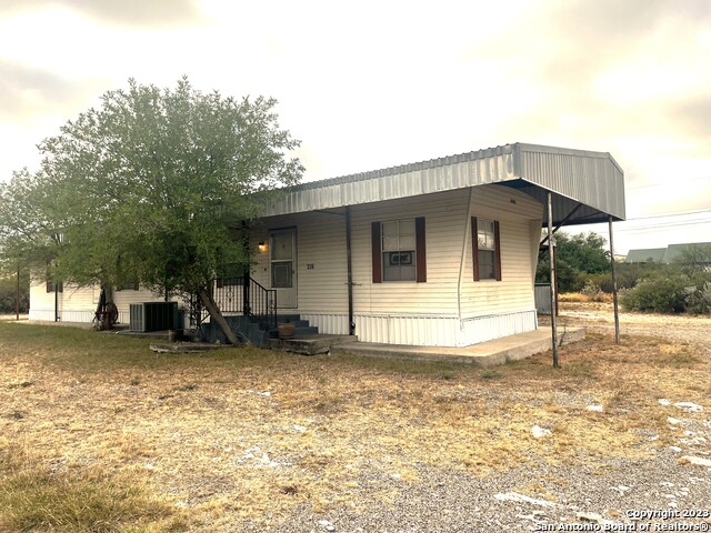 Details for 407 River St, Del Rio, TX 78840