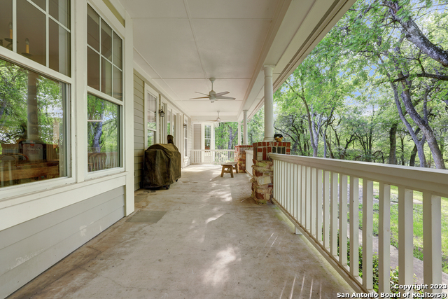 Listing photo id 22 for 600 Indian Creek Ln