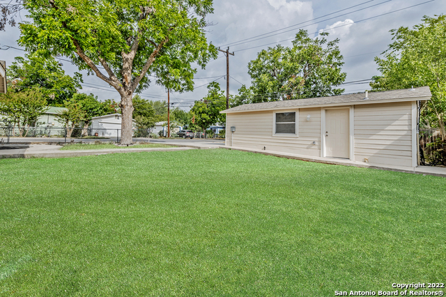 Listing photo id 2 for 1537 Alhambra