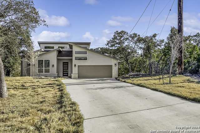 Image 12 of 30 For 864 Scenic Hills Dr