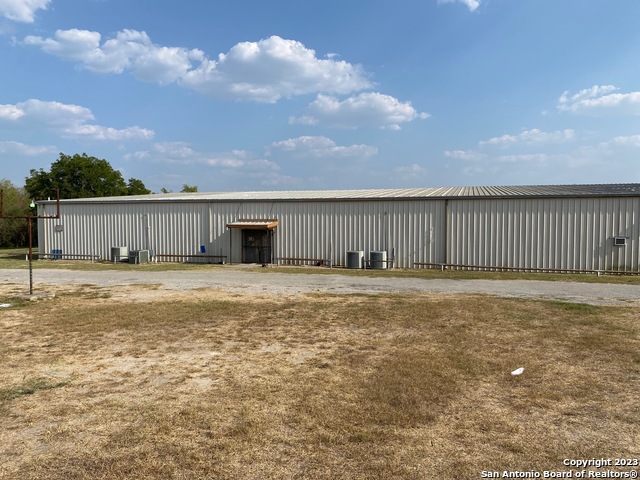 Details for 130 Aransas E, Runge, TX 78151