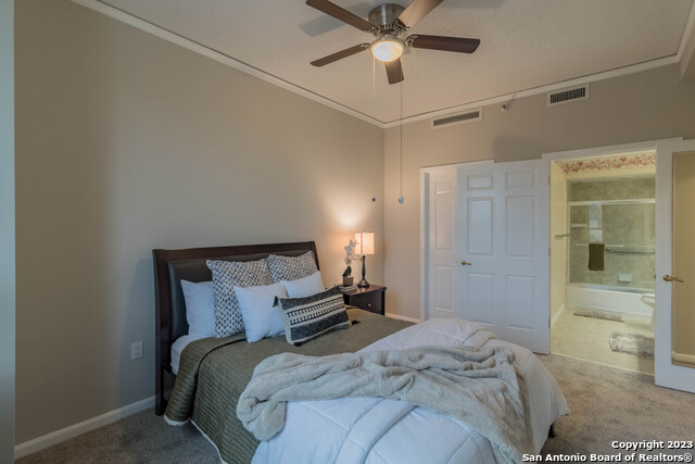 Listing photo id 17 for 1 Towers Park Ln 305