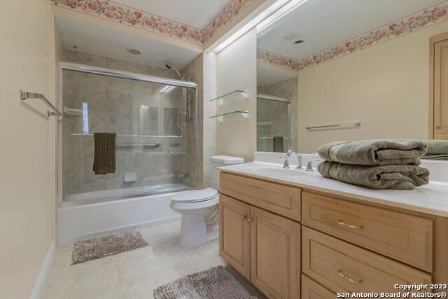 Listing photo id 18 for 1 Towers Park Ln 305