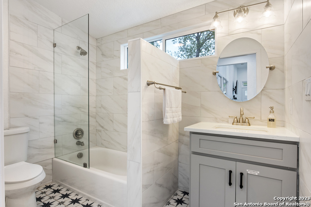 Image 16 of 26 For 908 Dreiss St