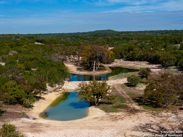 Image 9 of 45 For 12632 Ranch Road 1674 W