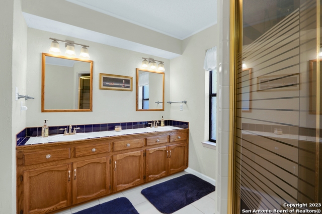 Listing photo id 25 for 20 Saddle Rock Ridge