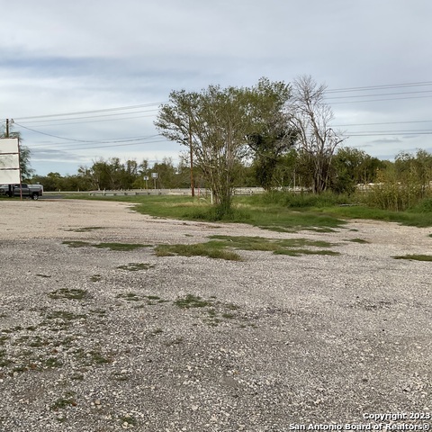 Listing photo id 5 for 2405 10th St