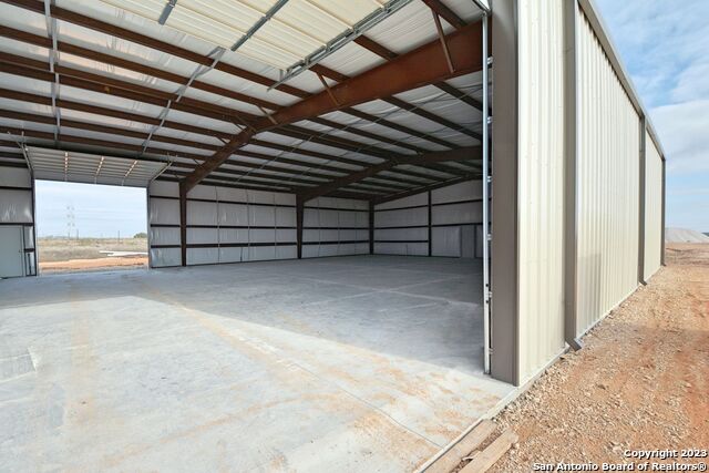 Listing photo id 5 for 5277 Fm 1044 1