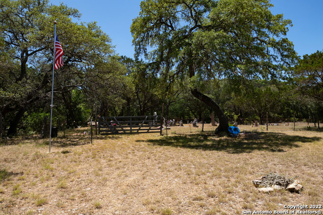 Image 8 of 27 For 18720 Bandera Rd