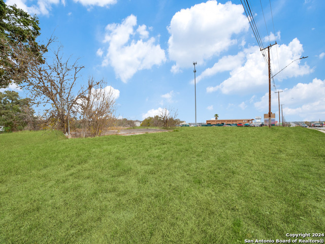 Image 11 of 14 For 9614 Marbach Rd