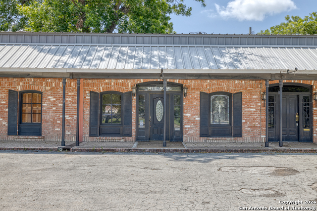 Details for 141 Nopal St E, Uvalde, TX 78801