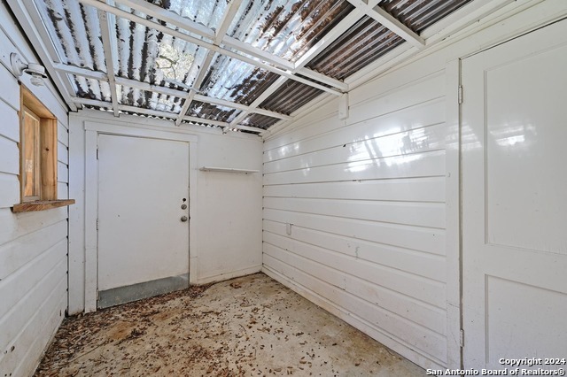 Image 3 of 11 For 616 Melrose St