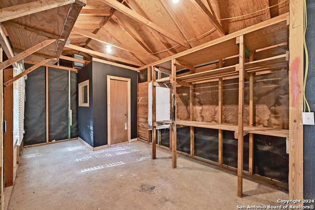 Image 4 of 11 For 616 Melrose St