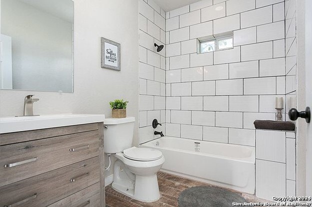 Image 18 of 22 For 217 Stafford St