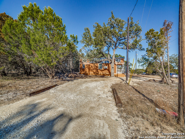 Image 8 of 25 For 115 Canyon Lake Dr. East