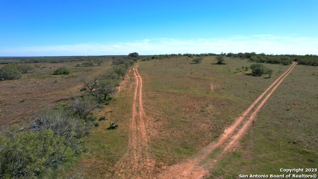 Listing photo id 5 for 1913 County Road 3000