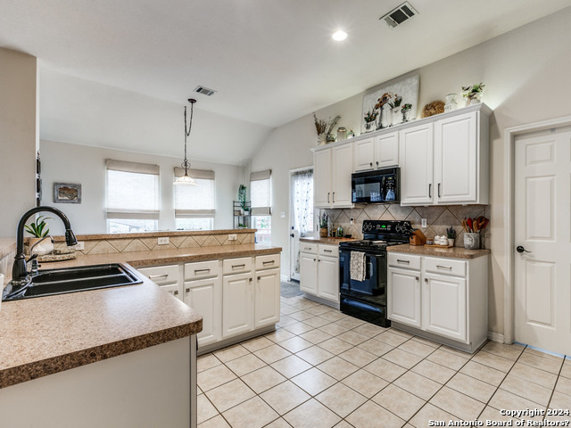 Image 4 of 14 For 20802 Las Lomas Blvd.