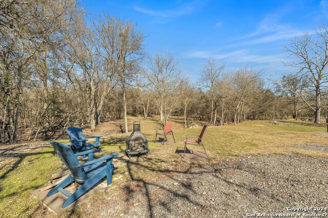 Listing photo id 44 for 220 Fm 473 W