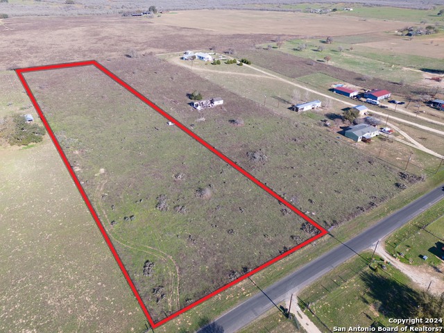 Details for 2692 County Road 120, Floresville, TX 78114