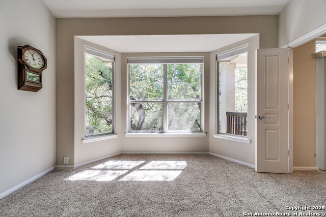 Image 21 of 33 For 12527 Cascade Hills