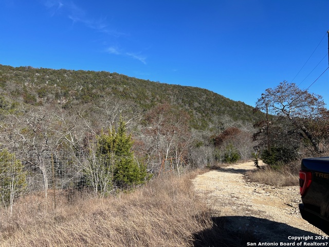 Image 8 of 18 For 696 Chili Canyon Rd