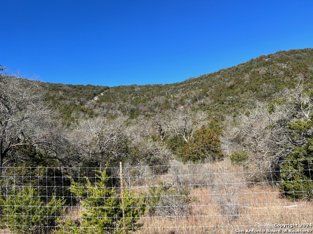 Image 9 of 18 For 696 Chili Canyon Rd