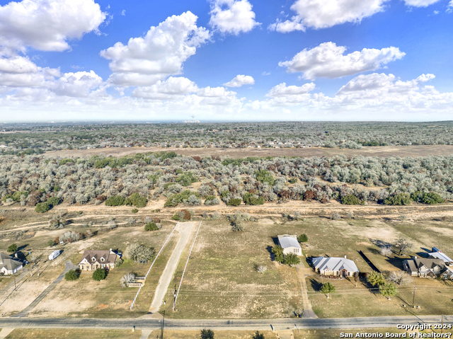 Listing photo id 4 for 213 Abrego Lake Dr