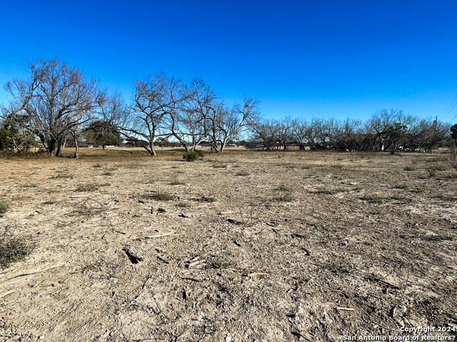 Image 6 of 6 For 433 Fairway Circle