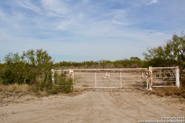 Image 19 of 19 For 78852 El Indio Hwy