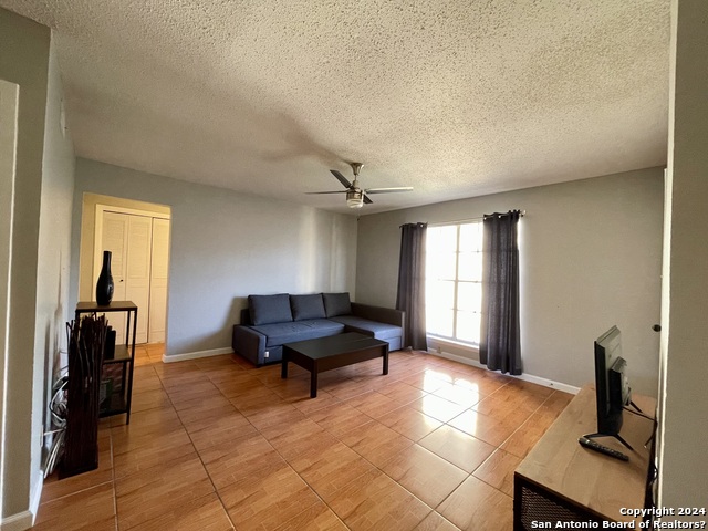 Listing photo id 0 for 6611 Southpoint St.  116