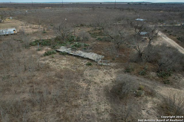 Listing photo id 10 for 6425 Us Highway 90 W