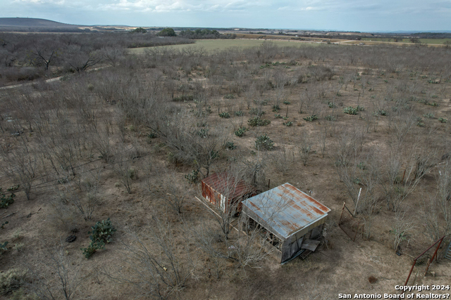 Listing photo id 11 for 6425 Us Highway 90 W