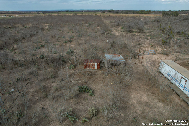 Listing photo id 12 for 6425 Us Highway 90 W