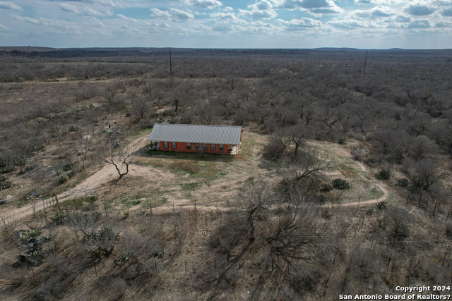 Listing photo id 23 for 6425 Us Highway 90 W