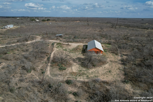 Listing photo id 24 for 6425 Us Highway 90 W