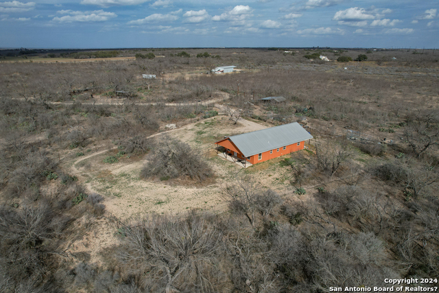 Listing photo id 25 for 6425 Us Highway 90 W