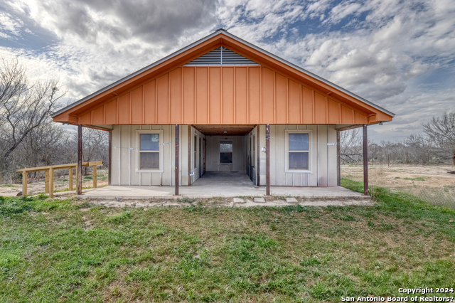 Listing photo id 31 for 6425 Us Highway 90 W