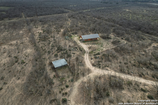 Listing photo id 5 for 6425 Us Highway 90 W