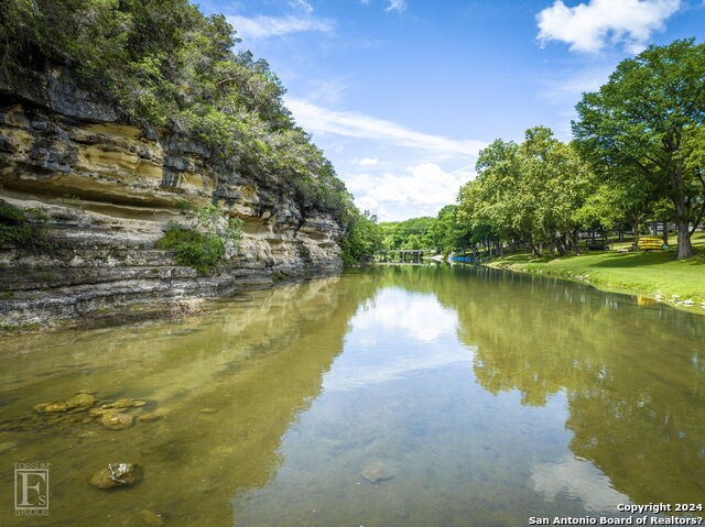 Image 33 of 36 For 540 River Run  113