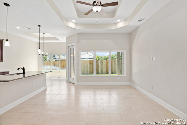 Image 12 of 28 For 215 Park Circle