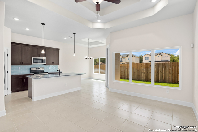 Image 13 of 28 For 215 Park Circle